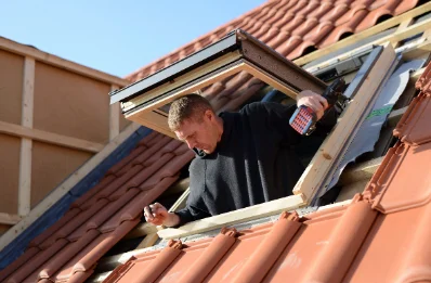 Pose de fenêtres de toit Velux à Sainte-Ouenne